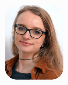 Michaela Hofer, zuständig für Grafik und Druckvorbereitung bei Hofer Druck Seeboden